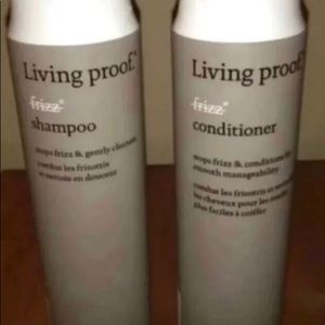 LIVING PROOF NO FRIZZ SHAMPOO & CONDITIONER SET